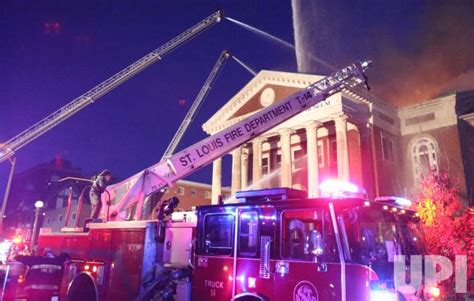 Photo: Four Alarm fire destroys museum - SLP2019032605 - UPI.com