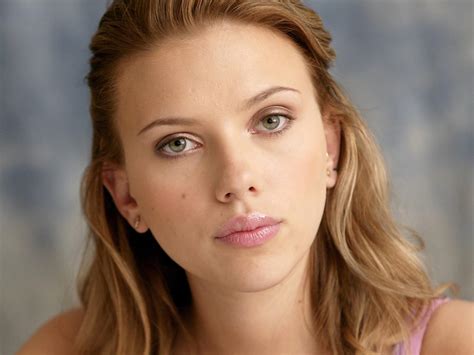 Scarlett Johansson-Beautiful Eyes Wallpaper ~ Taste Wallpapers