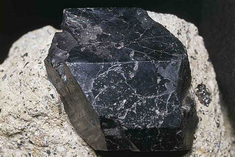 How to Identify Black Minerals