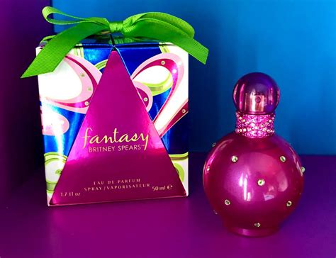 Fantasy Britney Spears perfume - a fragrance for women 2005