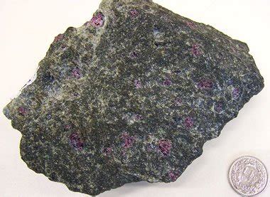 Peridotite: Igneous Rock - Pictures, Definition & More