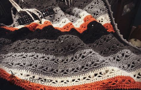 Crochet Halloween Blanket - Free Pattern | Crow's Feet Chic