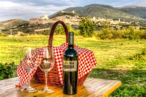 Pic Nic Deluxe Assisi For 2 And Wine Tasting 5 Wines