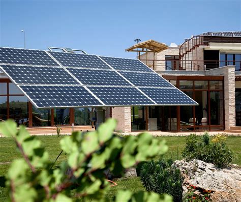 3 Insights into How to Become a Solar Installer