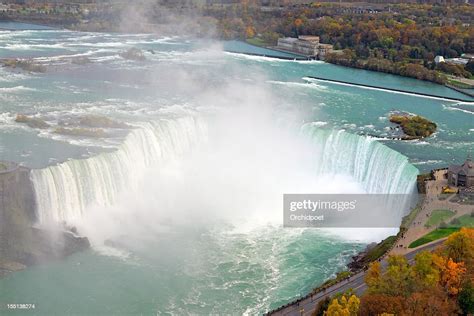 Niagara Falls Autumn High-Res Stock Photo - Getty Images