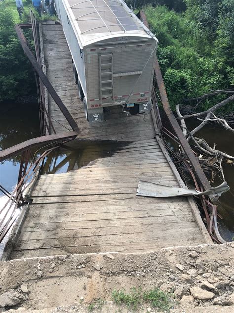 Big rig causes 100-year-old bridge to collapse in North Dakota ...