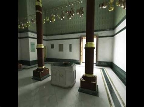 Look what is inside the kabba (House Of Allah) - YouTube