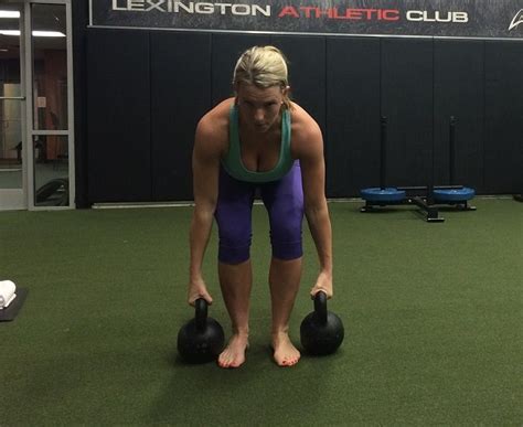 4 Kettlebell Deadlift Variations You Should Be Doing - Girls Gone ...