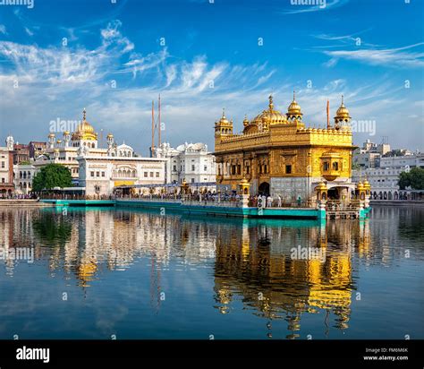 Golden temple amritsar hi-res stock photography and images - Alamy