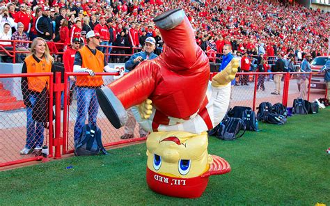 Will Flip For Football - Friday Funnies for Nov. 29, 2013: Mascots - ESPN