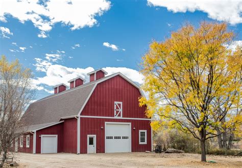 DIY Barn Projects 8 Easy Tips to Add a Little Flair - Useful DIY Projects