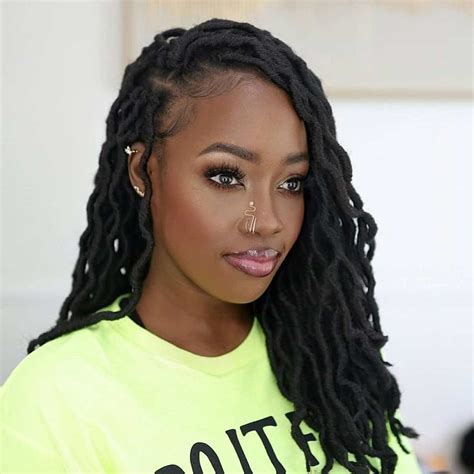 5 Trendy and Chic Black Curly Crochet Hairstyles for a Glamorous Look - Themtraicay.com