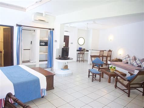 Best Price on Voyager Beach Resort in Mombasa + Reviews!