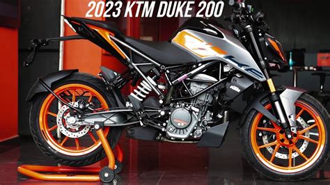 2023 KTM Duke 200 New Dark Silver Metallic Cinematic Walkaround Review - YouTube