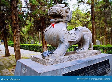 The Mausoleum of the Emperor Wudi of Han Guang Editorial Photo - Image ...