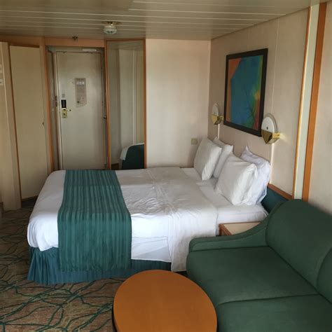 Superior Balcony Stateroom, Cabin Category D1, Vision of the Seas