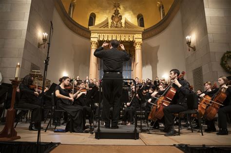 Holy Cross Celebrates 44th Annual Advent Festival of Lessons and Carols | Holy Cross Magazine