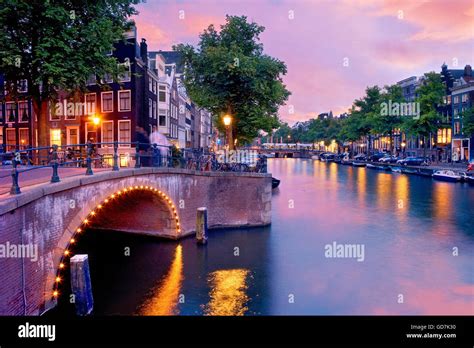 Keizersgracht at night hi-res stock photography and images - Alamy