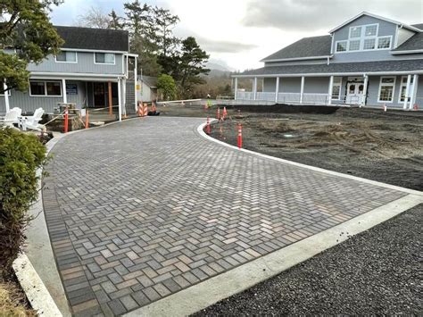 Will A Paver Driveway Increase My Home Value? - HousesItWorld