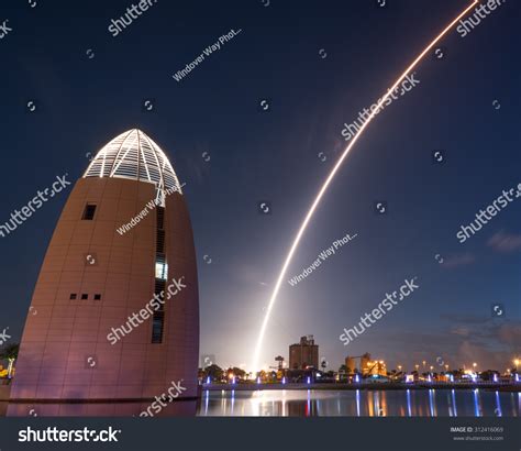 1 Muos Satellite Images, Stock Photos & Vectors | Shutterstock