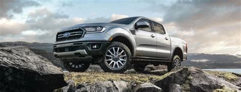 What are the exterior color options available for the 2022 Ford Ranger?