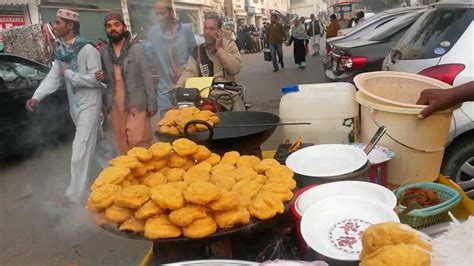 Ladoo Pithi | Lentil Patties | Lahore Street Food (Tastes of Pakistan) - YouTube