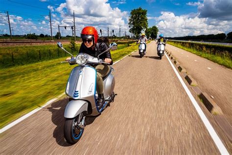 Vespa Elettrica Review - Personal Electric Transport