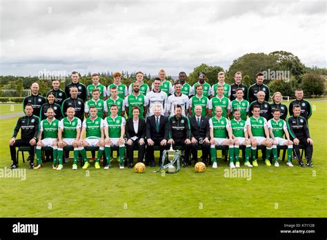 Hibernian team groupp Stock Photo - Alamy