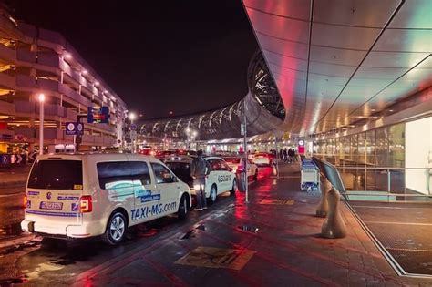 Airport Taxi Booking 101: A Definitive Guide - Airport Taxi