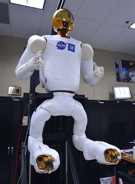 NASA's Robonaut to Return to Space Station With Legs Attached - IEEE ...