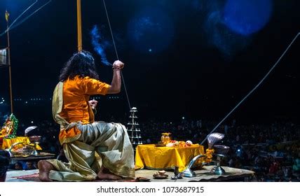 Ganga Aarti Varanasi Stock Photo 1073687915 | Shutterstock