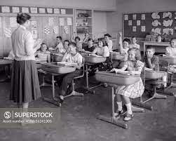 elementary school 1950s classroom - Google Search in 2021 | Elementary ...