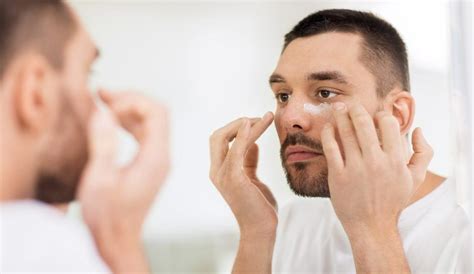 7 Best Eye Creams for Men to Fight Aging & Puffy Eyes [Apr. 2019] Creme Anti Rides, Creme Anti ...