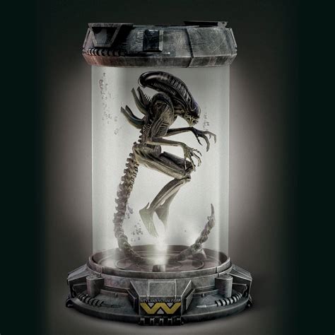 Cool Aliens ‘Xenomorph Specimen’ Sculpture! | The Bradford Exchange