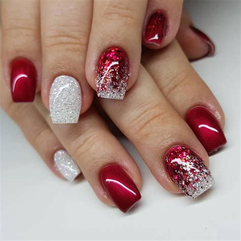 Candy Red, Diamond & glitter🎅 insp #nailchristmas | Christmas gel nails ...