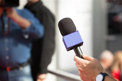 Top 60 Reporter Microphone Stock Photos, Pictures, and Images - iStock