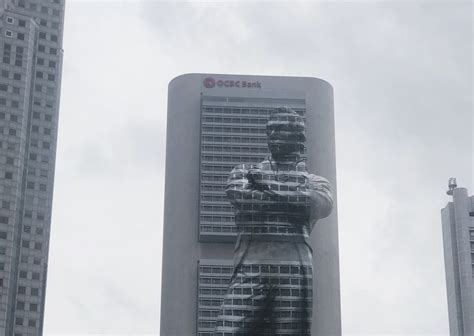 The Stamford Raffles Statue Has 'Disappeared', and We Are Stoked AF