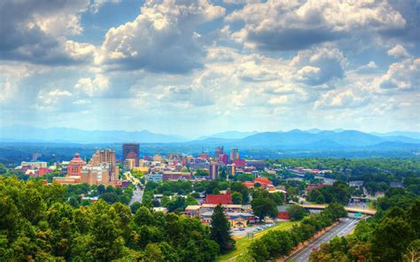 Visit Downtown Asheville NC | Biltmore Farms Hotels