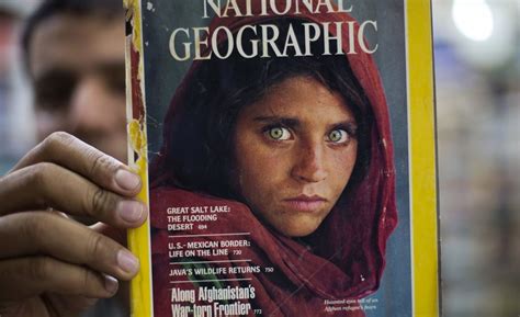 The Story Behind Steve McCurry's Iconic 'Afghan Girl'—And How He Found ...