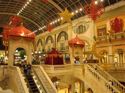 The Best ways for Shopping in UAE: Shopping Mall In UAE