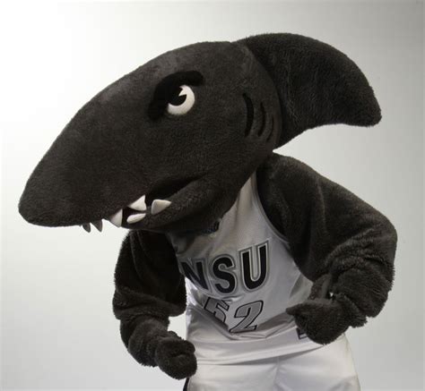 Meet Razor the Shark, NSU's mascot! | Mascot, Nova southeastern ...