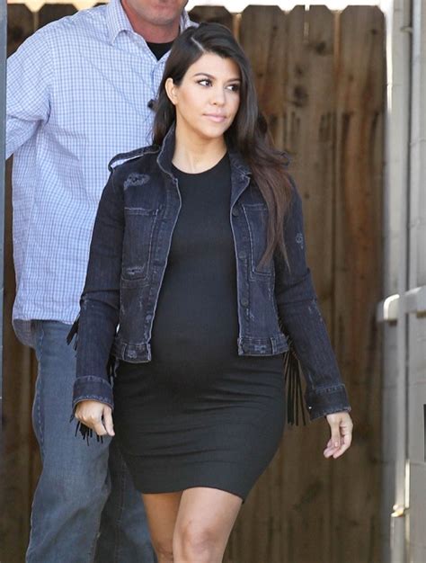 Pregnant Kourtney Kardashian Leaving A Studio In Los Angeles | Celeb Baby Laundry