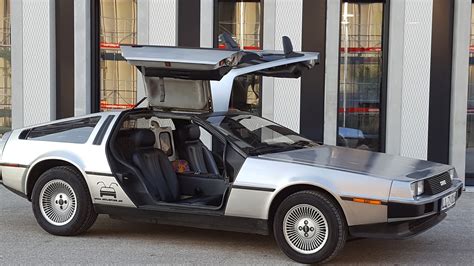 10 Cool Cars With Gullwing Doors - CoPilot