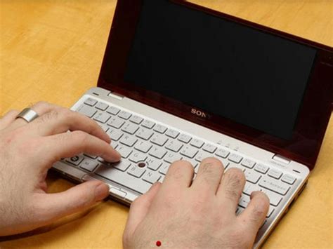 Sony VAIO P is world’s smallest Laptop, take a look its feature