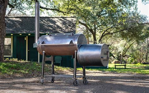 Franklin Barbecue Pits Begins Building Its Backyard Smokers – Texas Monthly