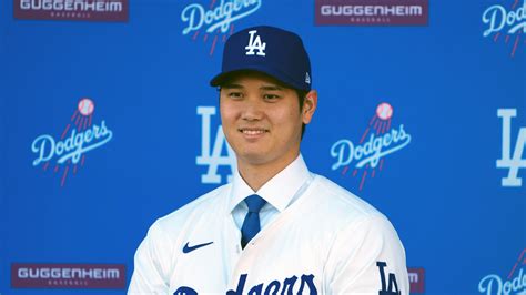 Dodgers Spring Training Video: Shohei Ohtani Begins Hitting Off Pitching Machine | Yardbarker