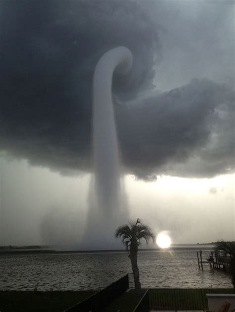 A Waterspout in Florida | Earth Blog