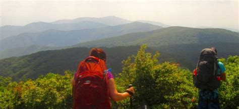 Best Fall Hiking Trail in Great Smoky Mountains National Park - A Walk in the Woods