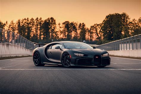 Here's what makes the Bugatti Chiron Pur Sport so darn capable - CNET