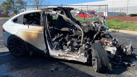 Fire chief: Tesla crash shows electric car fires could strain department resources | abc7news.com